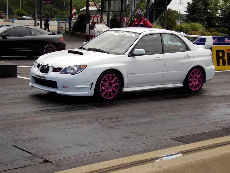 Some guy was rocking pink rims on AW at the shootout this year