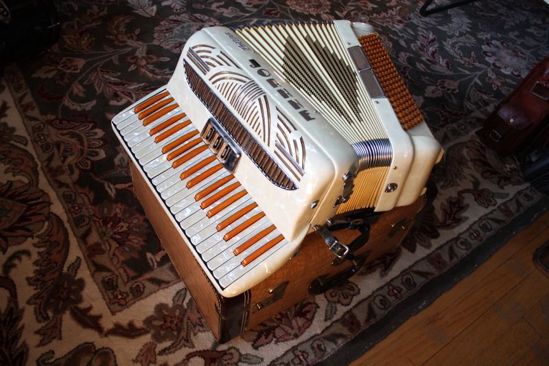 RARE VINTAGE Piano Accordion Made in Italy POLLINA Ivory 41 Keys