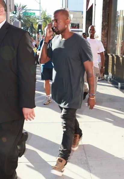  photo KanyeWestShoppingAtCartier5enDI9i3vqNl.jpg