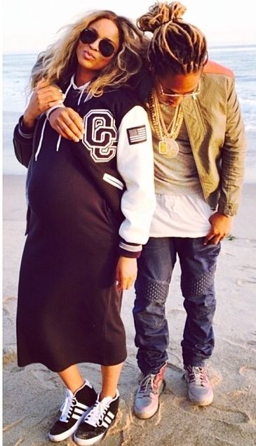  photo Pregnant-Ciara-And-Future-On-The-Beach.jpg