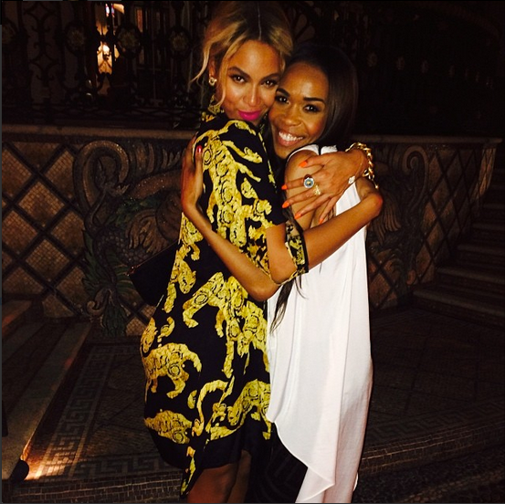  photo Beyonce-hug-Michelle.png