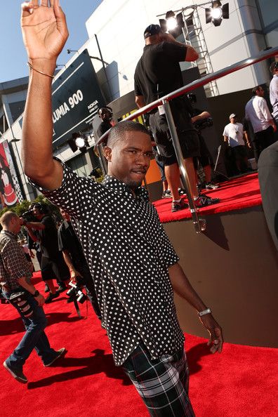  photo FrankOcean2012MTVVideoMusicAwardsRedasshUmFEPi1l.jpg