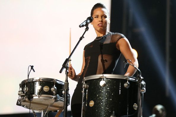  photo AliciaKeys55thAnnualGRAMMYAwardsShowbHTEwbdiGkCl.jpg