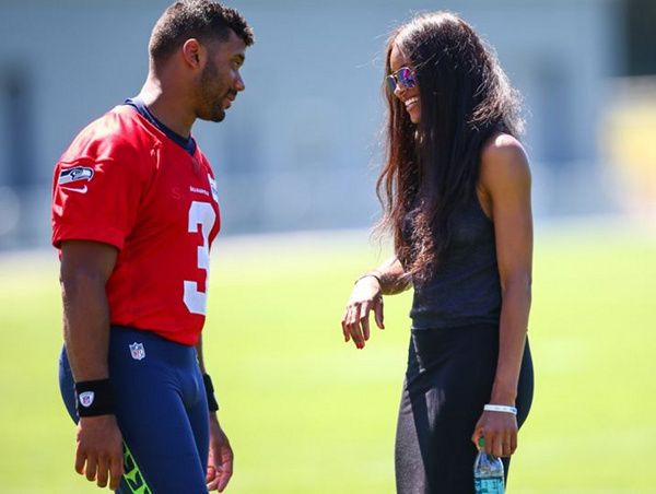 Ciara, Russell Wilson pose for nearly naked family photo