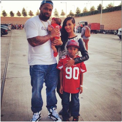 On Blast Darnell Dockett S Baby Mama Pops Off About Him Traveling Out Of The Country On Father S Day Shots Fired At Ashanti The Young Black And Fabulous