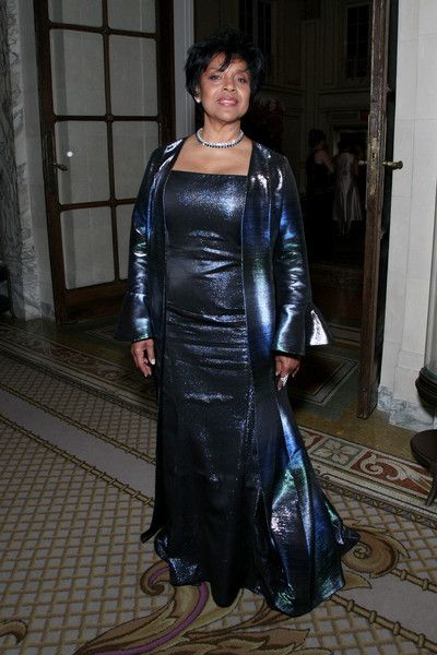 photo PhyliciaRashad2015TonyAwardsGalaEYju-buPqADl.jpg