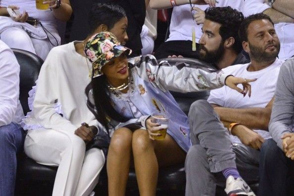  photo RihannaMiamiHeatNBAPlayoffGameO4QqsImJ4M5l.jpg