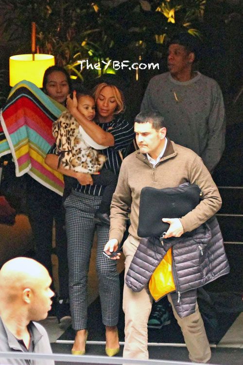  photo bey-fam1.jpg