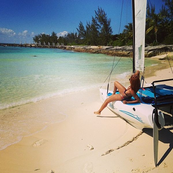 BINKI HAIR DIVA : LETOYA LUCKETT ROCKED A NEW AURBAN HAIR COLOR & HER BINKIN BODY ON THE BEACH + VH1 SINGLE LADIES IS CANCEL