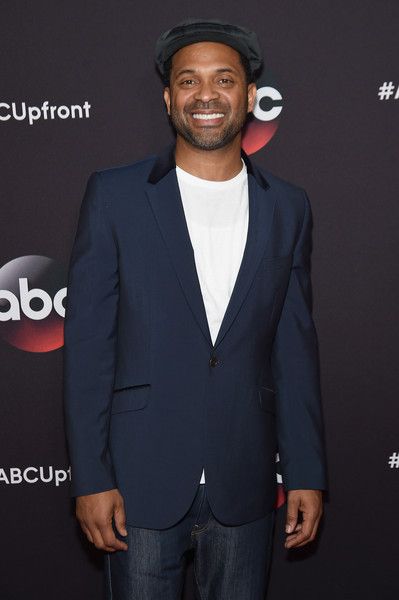  photo MikeEpps2015ABCUpfrontArrivalsr8_x7dKqhjtl.jpg