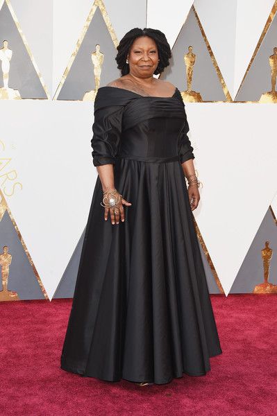photo WhoopiGoldberg88thAnnualAcademyAwards3DYb8HX6rK0l.jpg