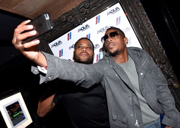 photo AQUAhydrateHostsPrivateEventHydeStaplesbbIXVceA0mjl.jpg