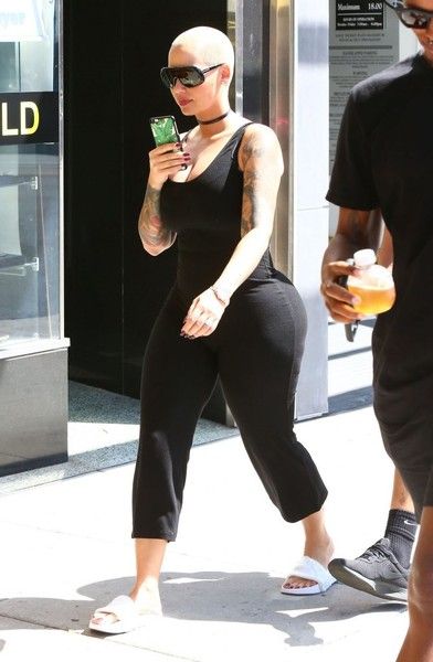 photo AmberRoseAmberRoseRunningErrandsBeverlyzx9F9eGXK5Il.jpg