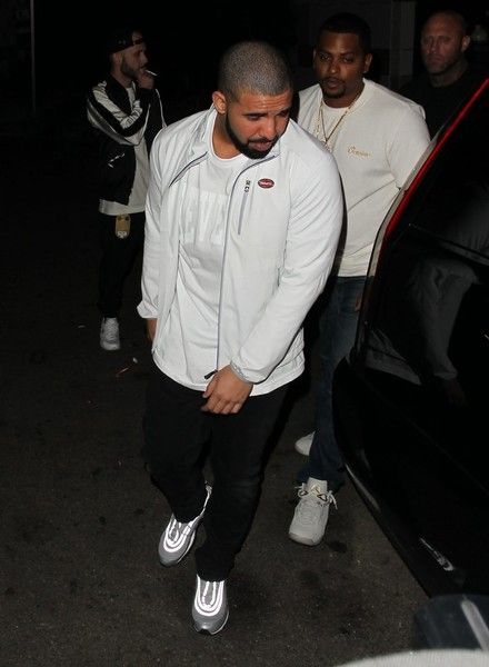 photo CelebritiesEnjoyNightNiceGuyPxch1V_V8ZEl.jpg