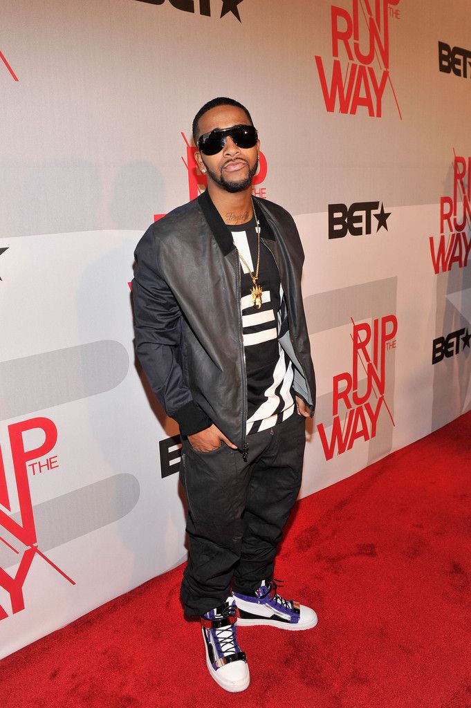  photo OmarionCelebsBETRipRunwayShowGwldphlECQxx.jpg