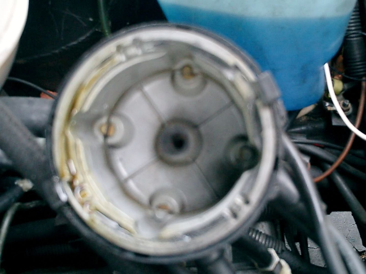 16v distributor cap broken?? VW Vortex Volkswagen Forum