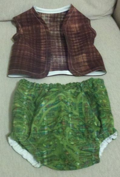 Another diaper cover (bloomer) and a vest. photo photobucket-8647-1382656358888_zpsf7d82b78.jpg