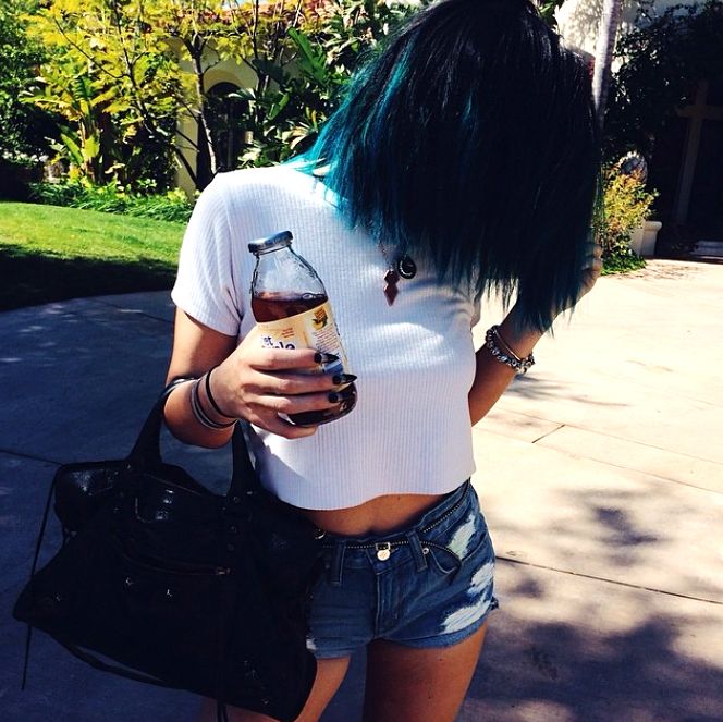  photo KylieJennerBlue5_zps22d5765e.jpg