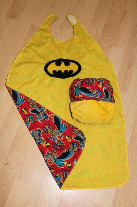 Batman 1/2 & 1/2 Pocket w/ Matching Reversible Cape