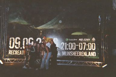 [img width=384 height=256]http://i64.photobucket.com/albums/h192/xjustxmexx/Ground%20zero/51d048ee.jpg[/img]