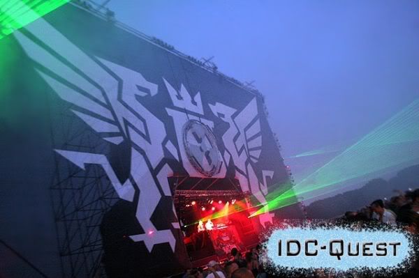 [img width=600 height=399]http://i64.photobucket.com/albums/h192/xjustxmexx/Ground%20zero/GroundzeroTUNG199.jpg[/img]