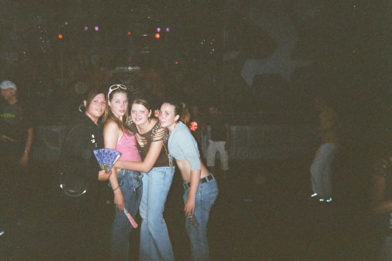 [img width=679 height=453]http://i64.photobucket.com/albums/h192/xjustxmexx/Ground%20zero/ikelizaannaenhendrica.jpg[/img]