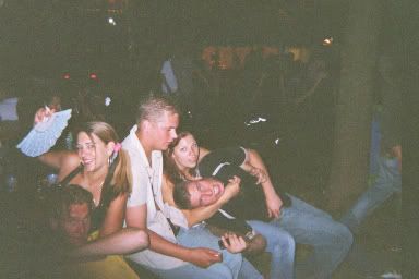 [img width=384 height=256]http://i64.photobucket.com/albums/h192/xjustxmexx/Ground%20zero/ploegie.jpg[/img]