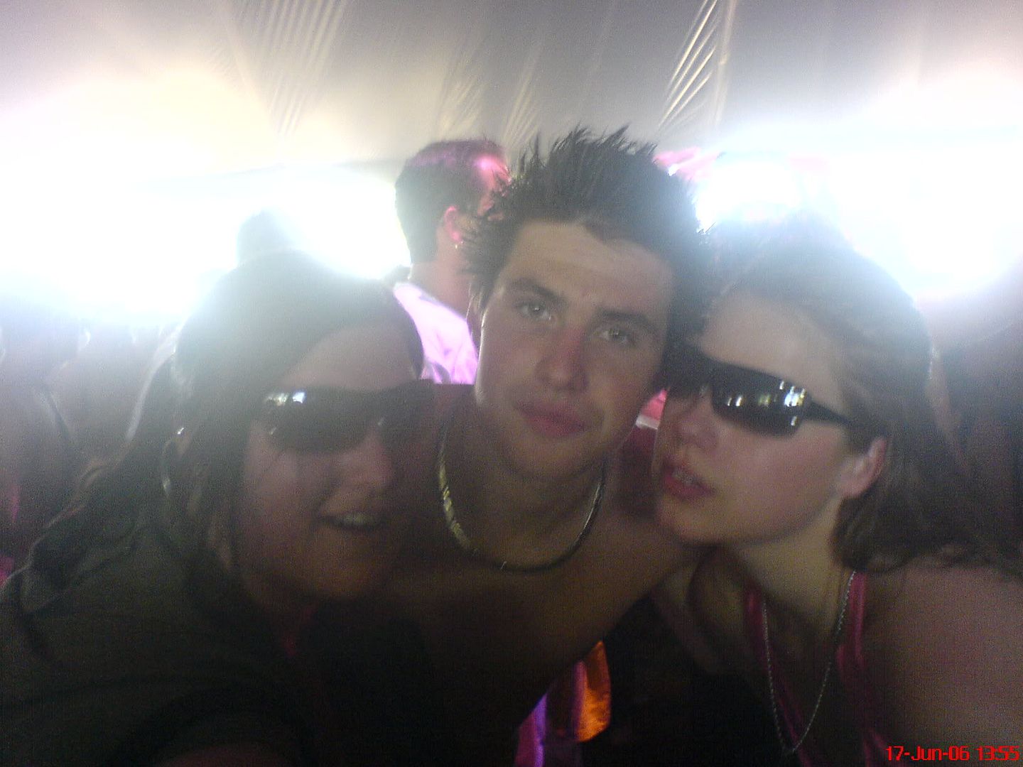 [img width=640 height=480]http://i64.photobucket.com/albums/h192/xjustxmexx/defqon%201%20festival%202006/DSC00306.jpg[/img]