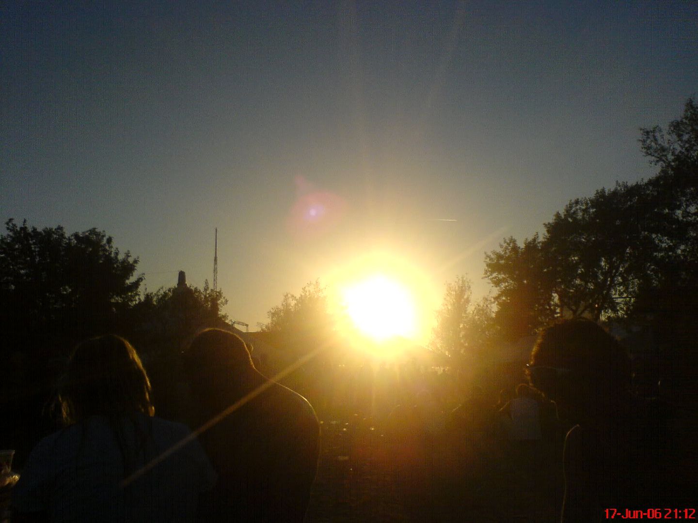 [img width=640 height=480]http://i64.photobucket.com/albums/h192/xjustxmexx/defqon%201%20festival%202006/defqonbyevening.jpg[/img]