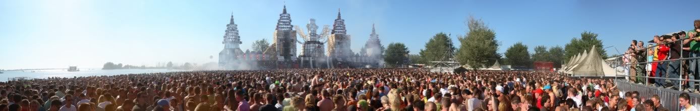 [img width=800 height=127]http://i64.photobucket.com/albums/h192/xjustxmexx/defqon%201%20festival%202006/main.jpg[/img]