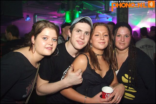 [img width=644 height=431]http://i64.photobucket.com/albums/h192/xjustxmexx/pandemonium/annamiepshanik.jpg[/img]