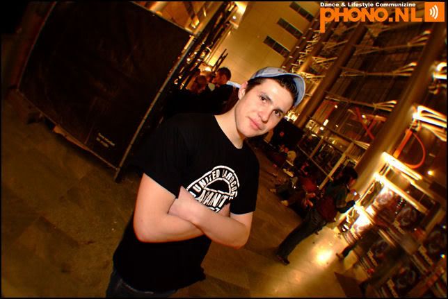 [img width=644 height=431]http://i64.photobucket.com/albums/h192/xjustxmexx/pandemonium/mieppiee.jpg[/img]