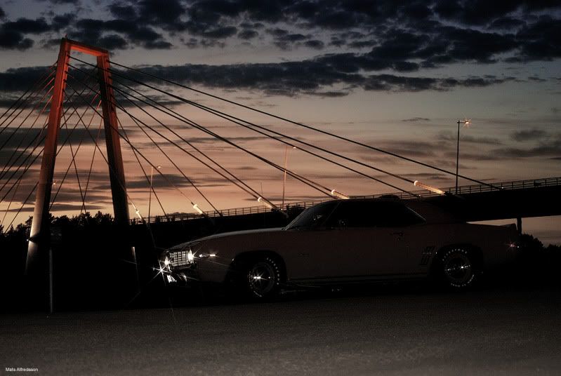 http://i64.photobucket.com/albums/h193/hugger69/090914hugger3.jpg