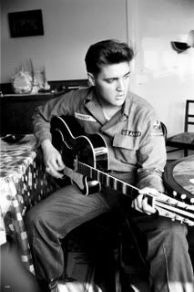 Elvis-Presley-sb02.jpg