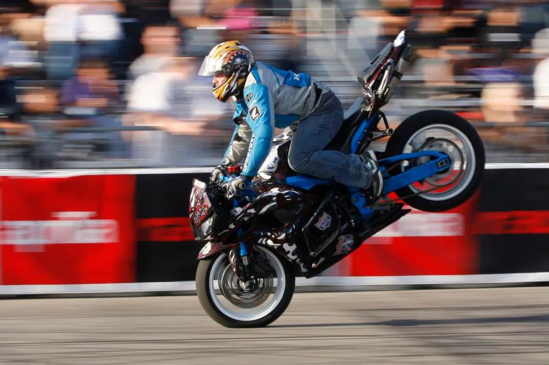 IMAGE: http://i64.photobucket.com/albums/h194/chiruma4/CHIRUMA/_ICO71582.jpg