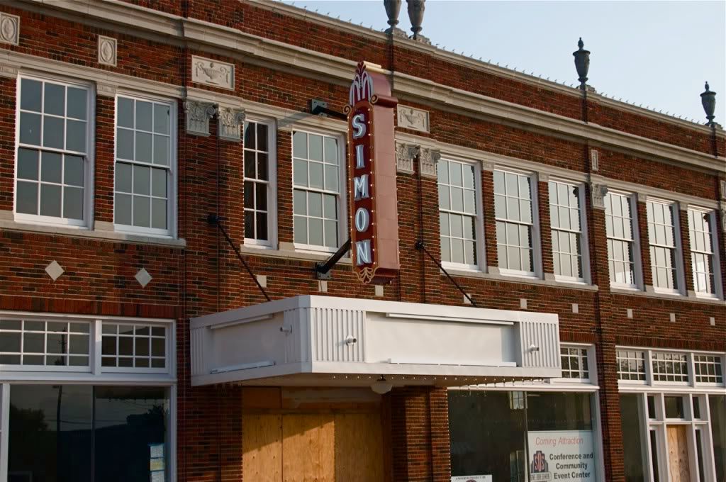 Simon Theatre in Brenham, TX - Cinema Treasures
