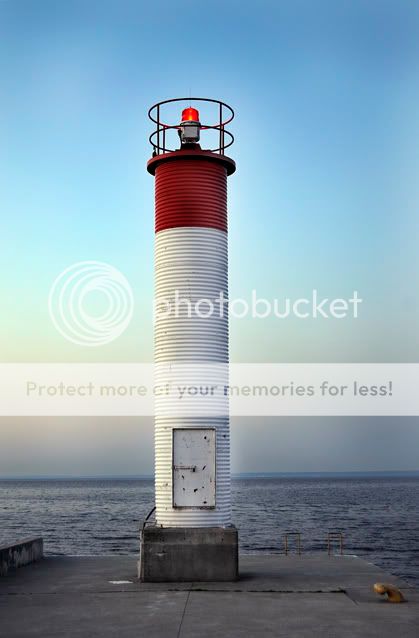 lighthousere.jpg