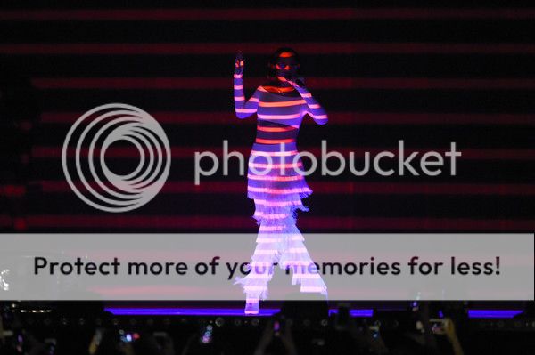  photo RihannaBritAwards2016Show20Ml71E0Na0l.jpg