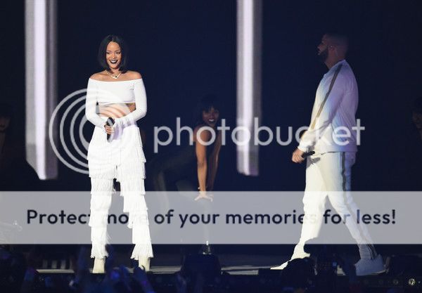  photo RihannaBritAwards2016ShowOsNt308CbZMl.jpg