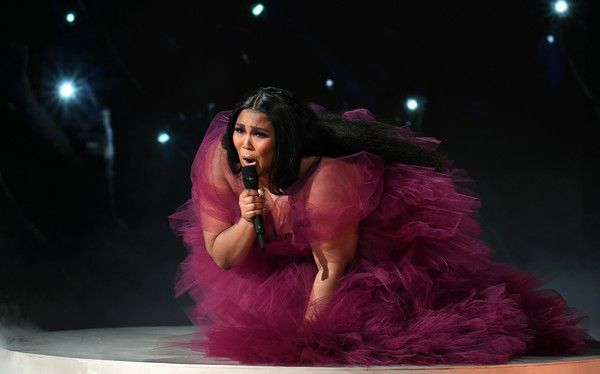  photo Lizzo2019AmericanMusicAwardsFixedShowXfxlb76CJDel.jpg